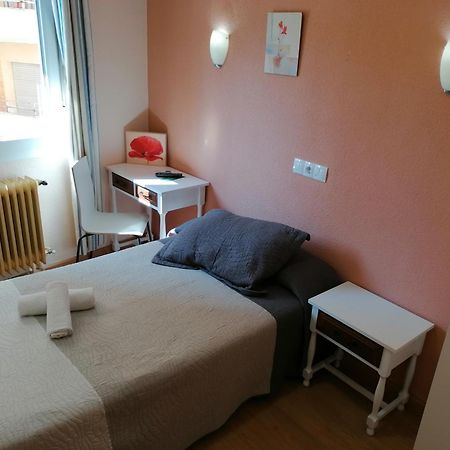 Caces Hostal Hernan Cortes מראה חיצוני תמונה