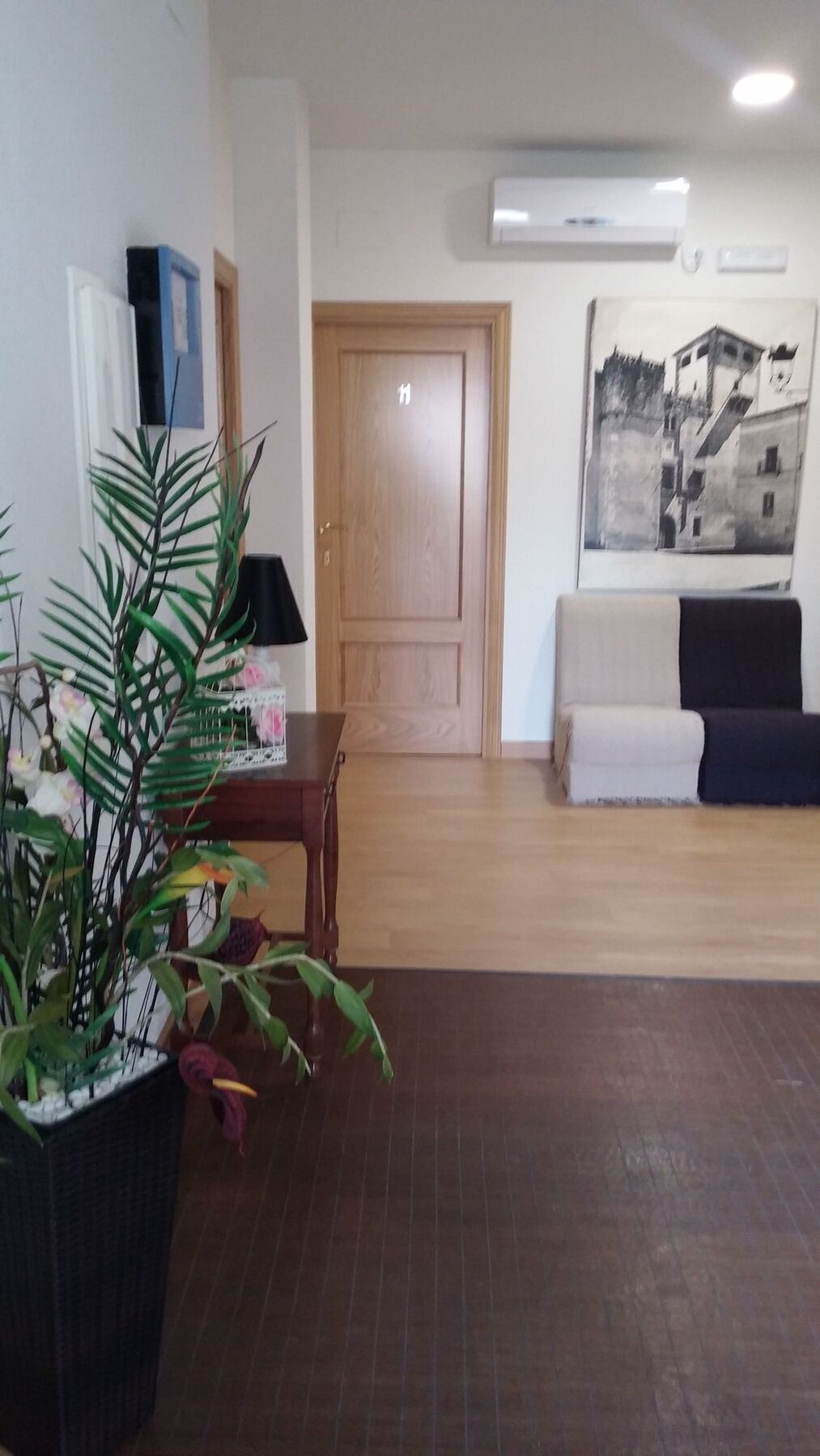 Caces Hostal Hernan Cortes מראה חיצוני תמונה